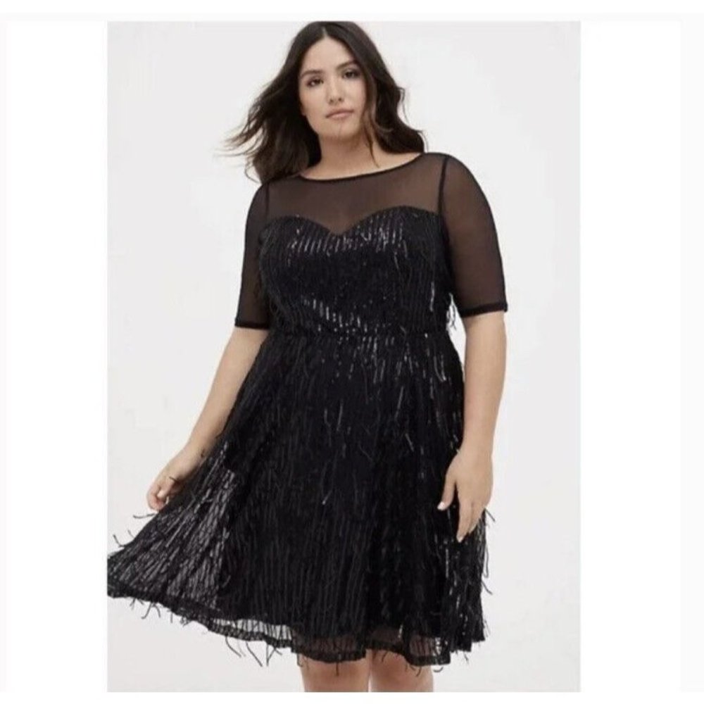 Torrid Short Sleeve Black Mesh Sequin Top Size 20 NWT $139.50